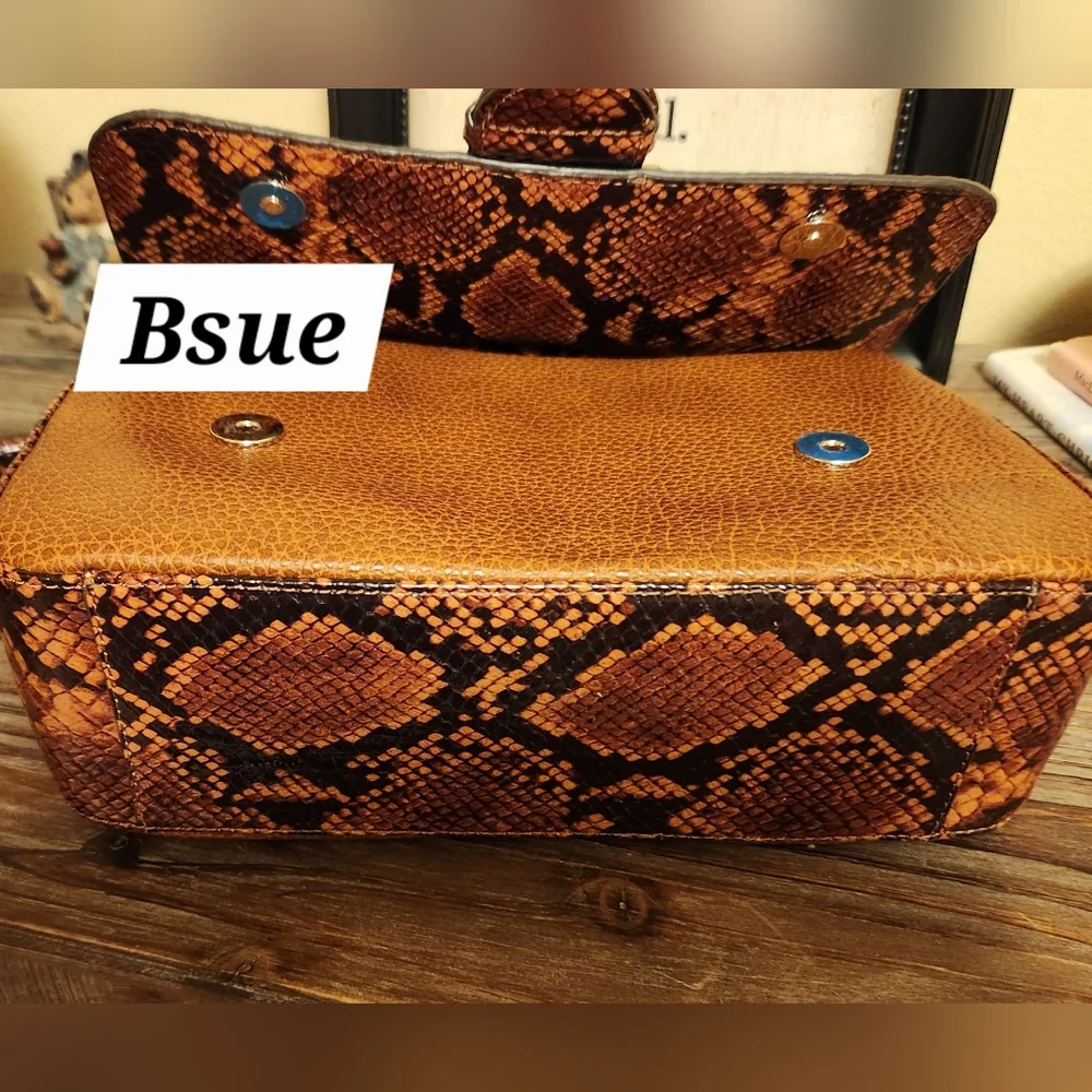 BRAHMIN Women's Cognac Saguaro Rosalie Crossbody Bag NWT - Picture 2 of 9